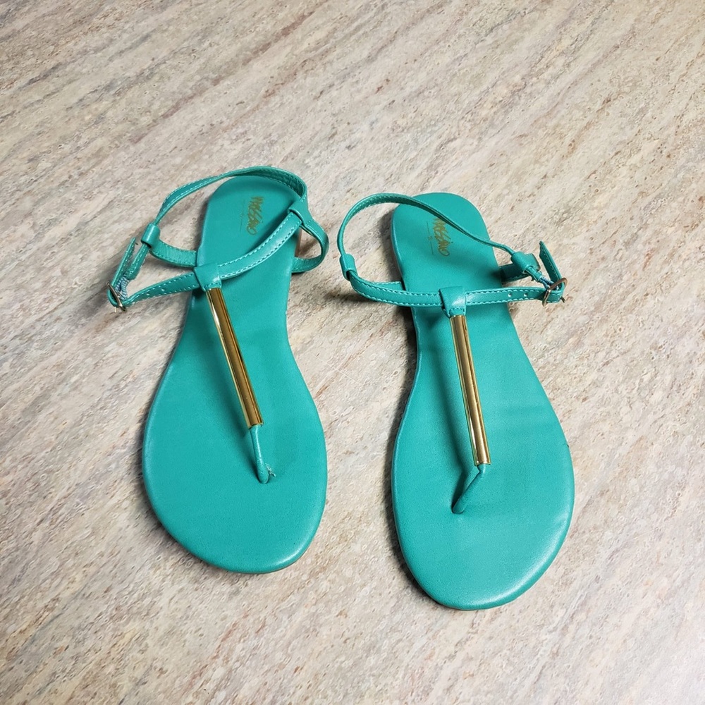 Mossimo thong sandals